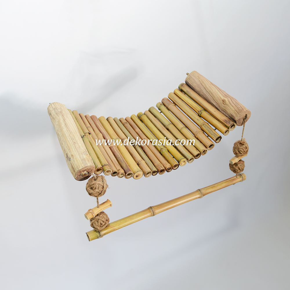 The Bird Perch is crafted from high-quality, sturdy Liana Wood and Bamboo cendani roots